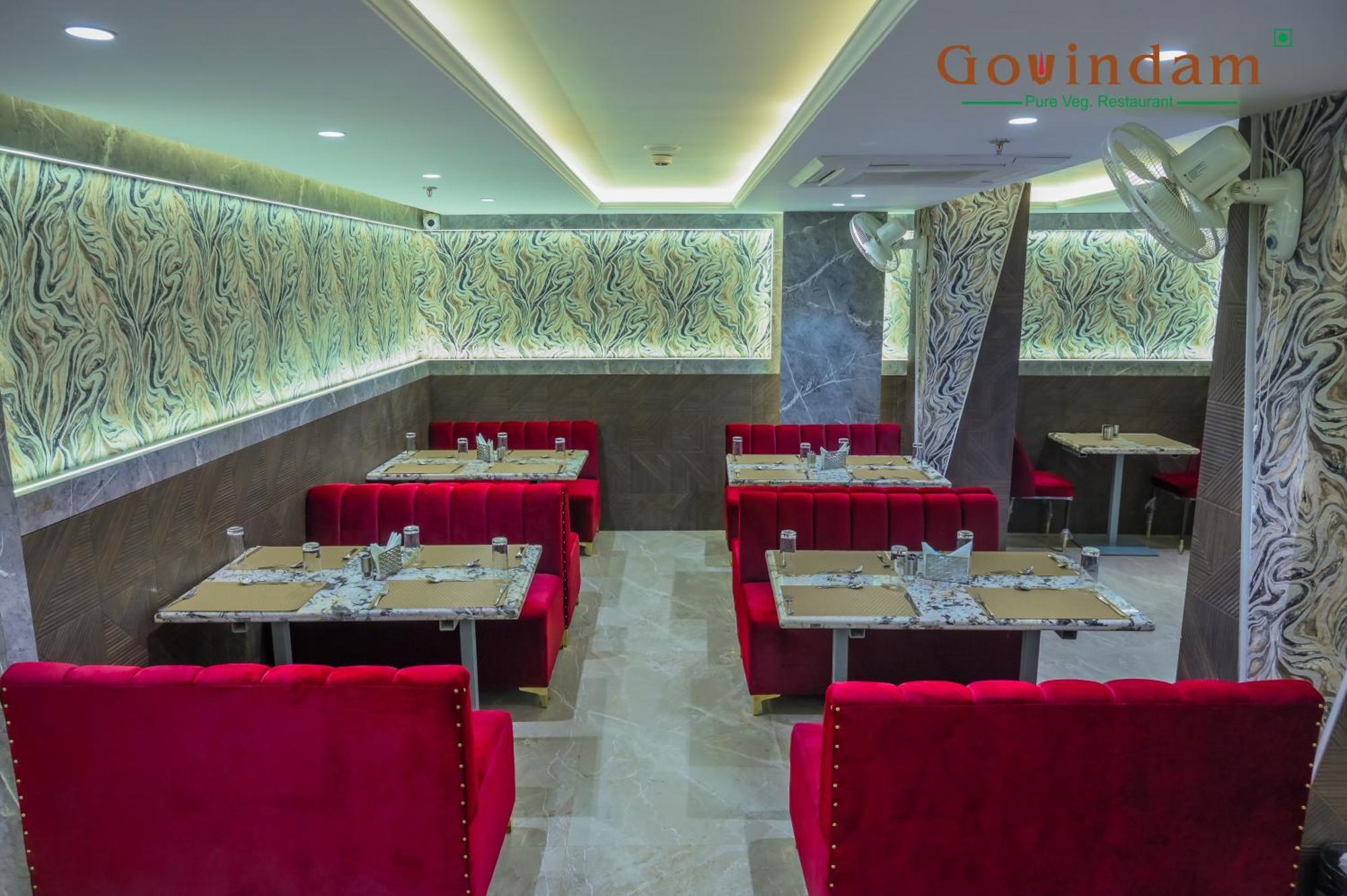 Hotel Golden Petals Varanasi Bagian luar foto